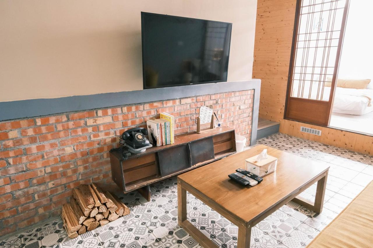 South Gate Home Stay Tainan Exterior foto